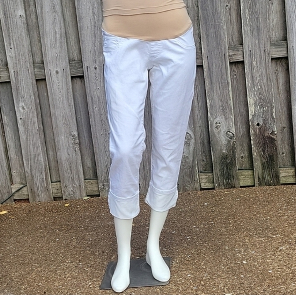 NEW Motherhood Maternity Cropped Jeans